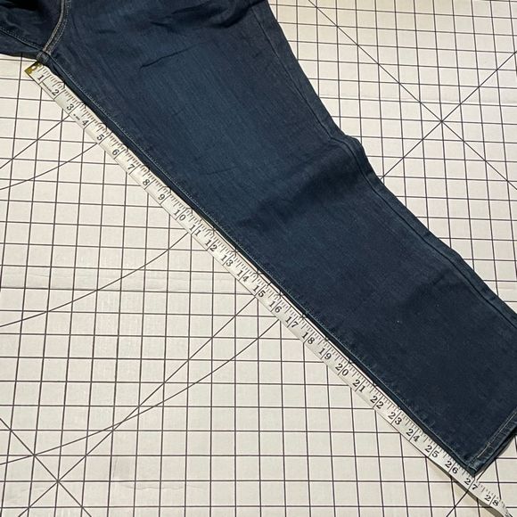 Signature Levi Strauss Mid Rise Slim Women’s 10S W30/L28 Dark Wash Blue Jeans - Picture 9 of 10